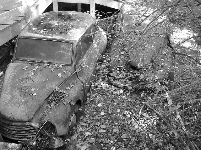 Autofriedhof - 075.JPG - Historischer Autofriedhof,    Gürbetal (CH)